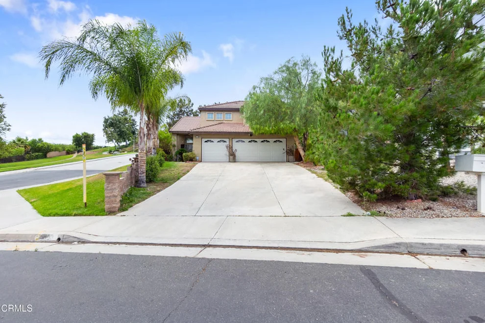 Unit for sale at 620 Avondale Drive, Corona, CA 92879