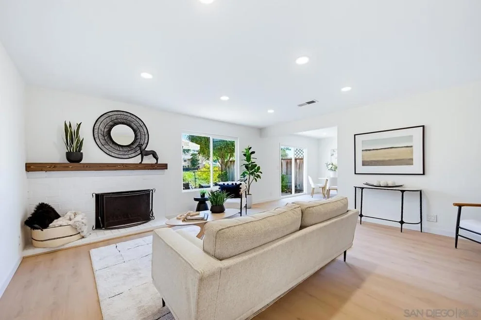 Unit for sale at 4502 Sierra Morena Ave, Carlsbad, CA 92010
