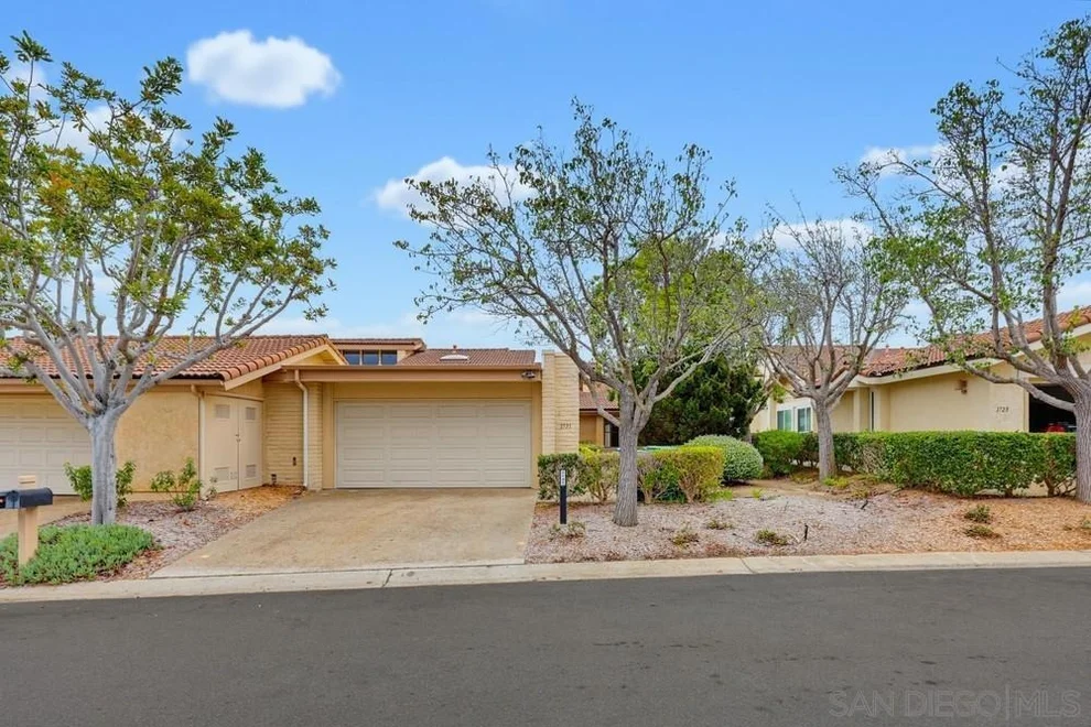 Unit for sale at 1731 Caminito Ardiente, La Jolla, CA 92037