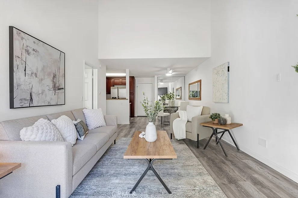 Unit for sale at 21500 Burbank, Woodland Hills, CA 91367
