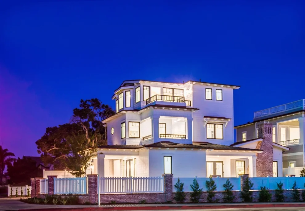 Unit for sale at 803 Law St, San Diego, CA 92109