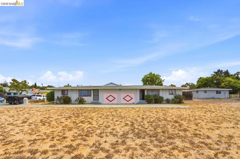 Unit for sale at 207 Holly St., Vallejo, CA 94589