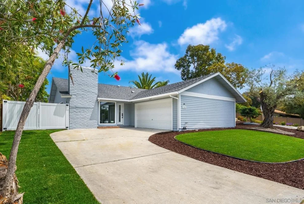 Unit for sale at 3042 Driscoll, San Diego, CA 92117