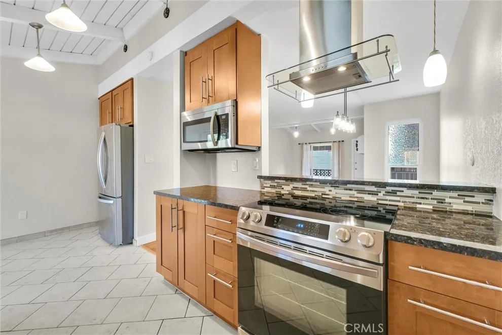 Unit for sale at 1010 W Macarthur Boulevard, Santa Ana, CA 92707