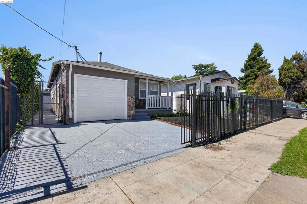 Unit for sale at 1137 Seminary Ave, Oakland, CA 94621