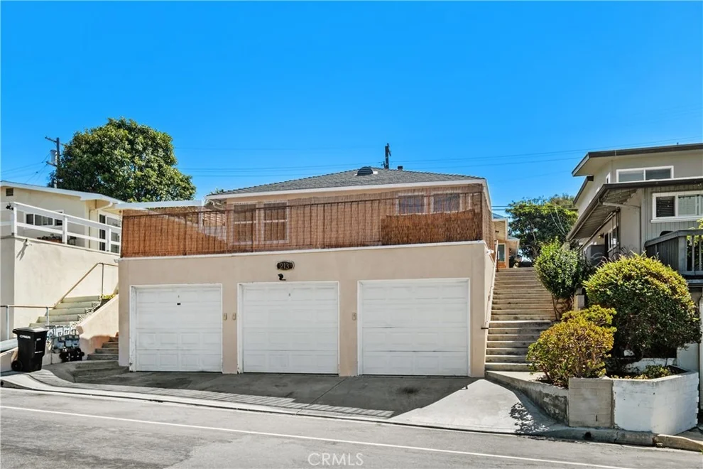 Unit for sale at 213 Avenida Granada, San Clemente, CA 92672