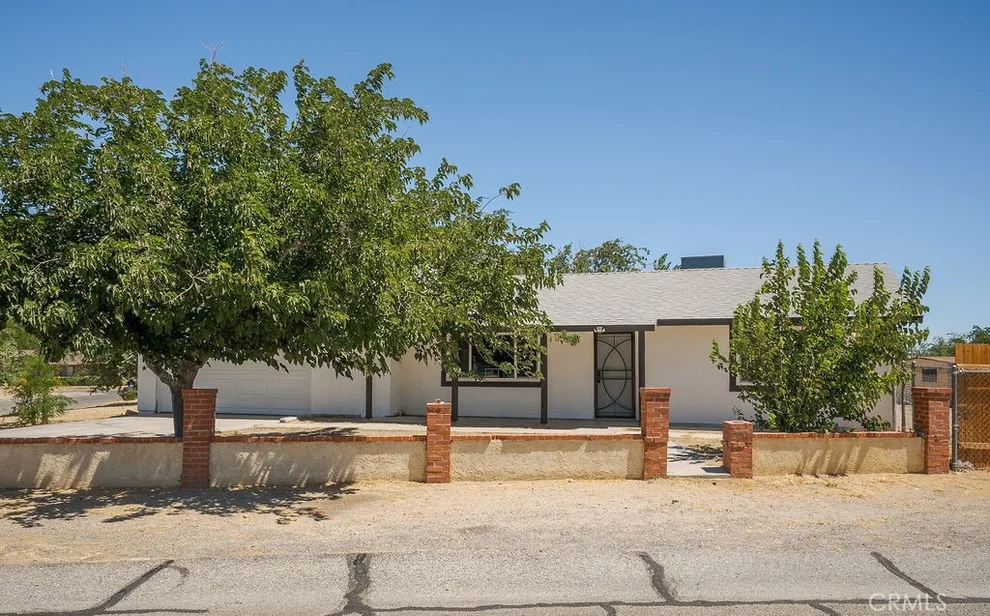 Unit for sale at 40104 166th Street E, Lake Los Angeles, CA 93591