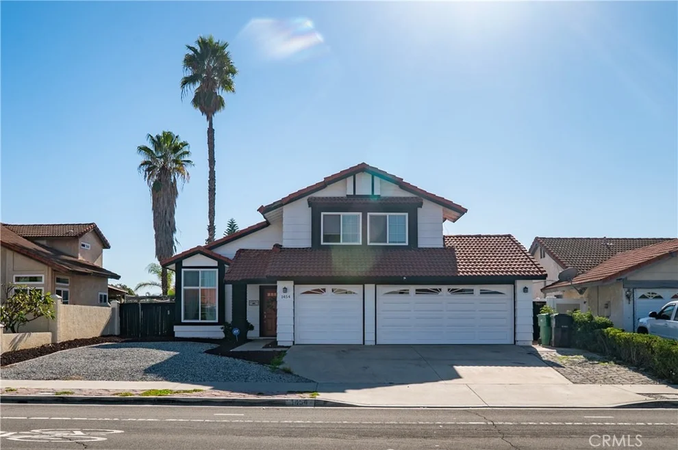 Unit for sale at 1454 Cresta, Corona, CA 92879