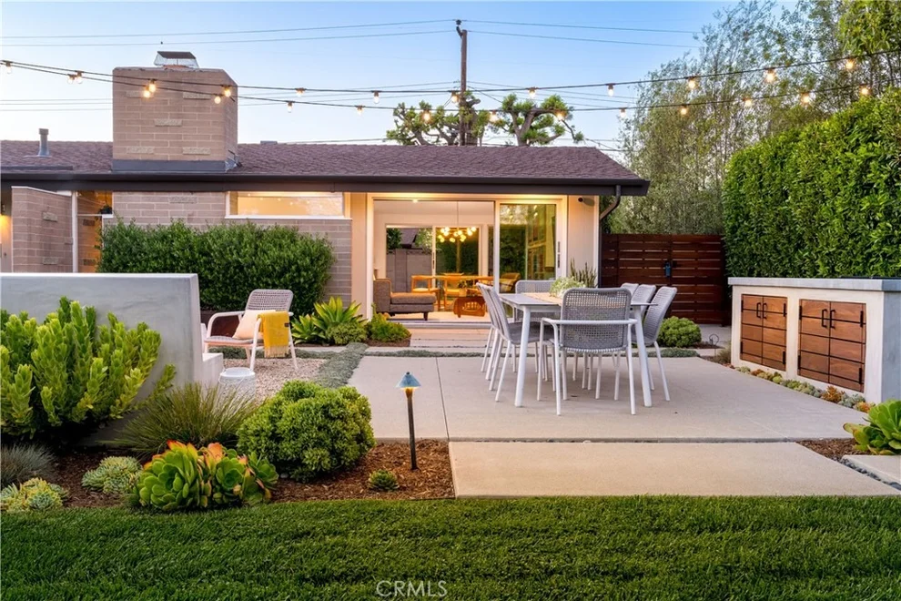 Unit for sale at 3231 Rowena, Rossmoor, CA 90720