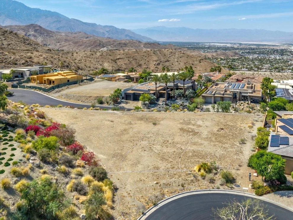 Unit for sale at 28 Stone Cliff, Rancho Mirage, CA 92270