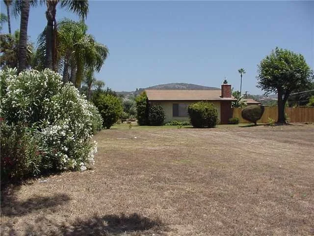 Unit for sale at 2049 E Vista Way, Vista, CA 92084