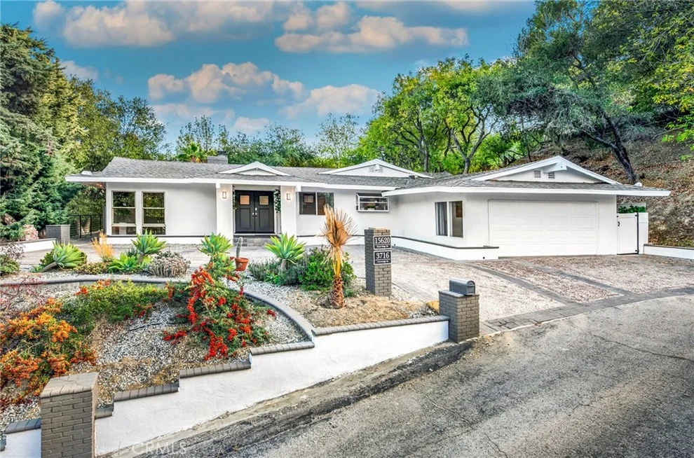 Unit for sale at 3716 Crownridge, Sherman Oaks, CA 91403