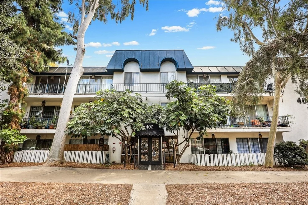 Unit for sale at 400 S La Fayette Park, Los Angeles, CA 90057