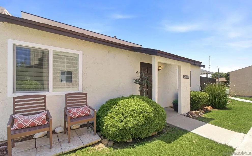 Unit for sale at 29228 Murrieta Rd, Menifee, CA 92586