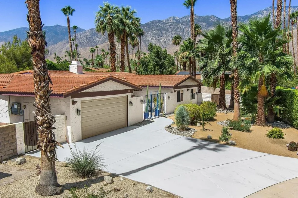 Unit for sale at 3105 Cambridge Court S, Palm Springs, CA 92264