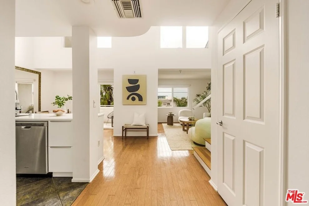 Unit for sale at 13200 Pacific, Playa Vista, CA 90094