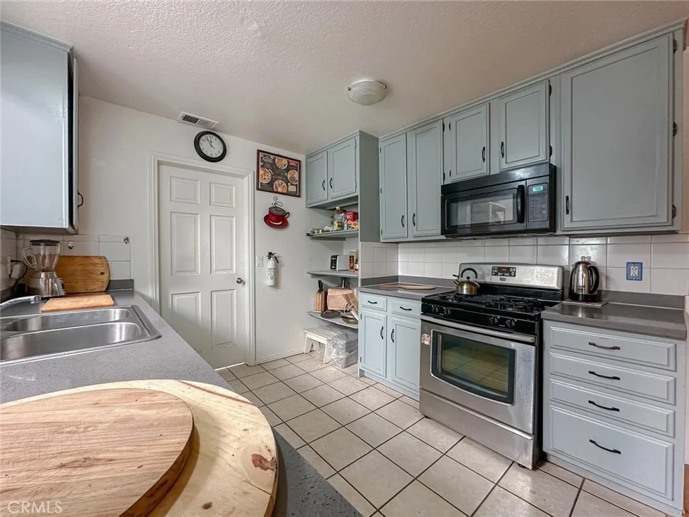 Unit for sale at 10330 E Avenue R14, Littlerock, CA 93543
