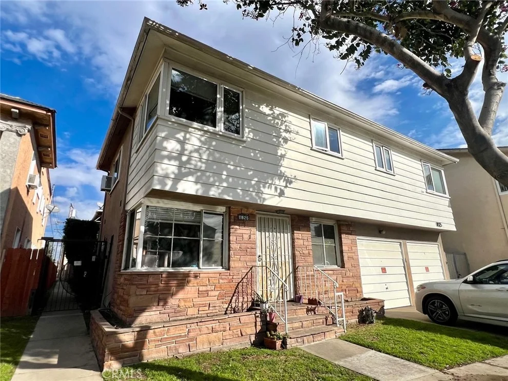 Unit for sale at 1825 E 3rd Street, Long Beach, CA 90802