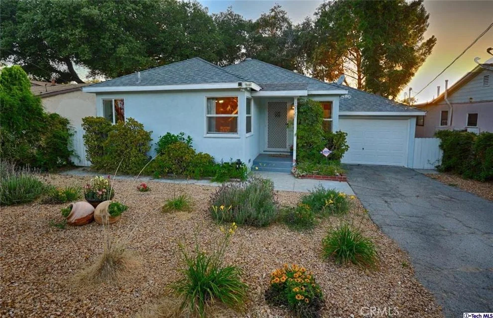 Unit for sale at 10727 Rhodesia Avenue, Sunland, CA 91040