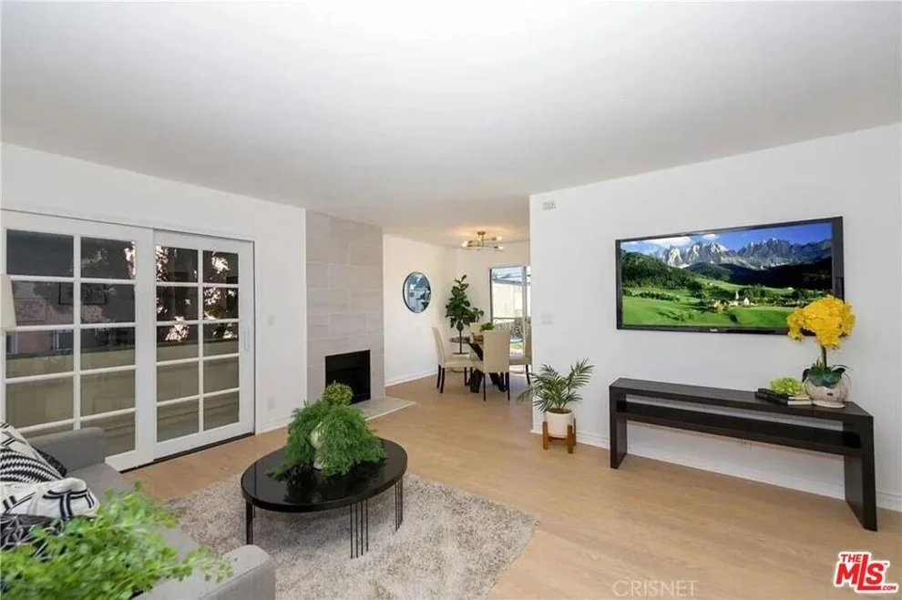 Unit for sale at 4350 Berryman Avenue, Los Angeles, CA 90066