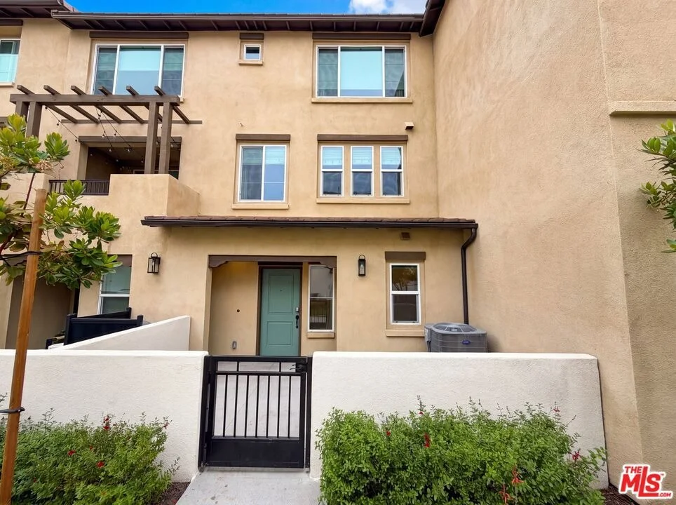 Unit for sale at 285 Vista Drive, La Habra, CA 90631