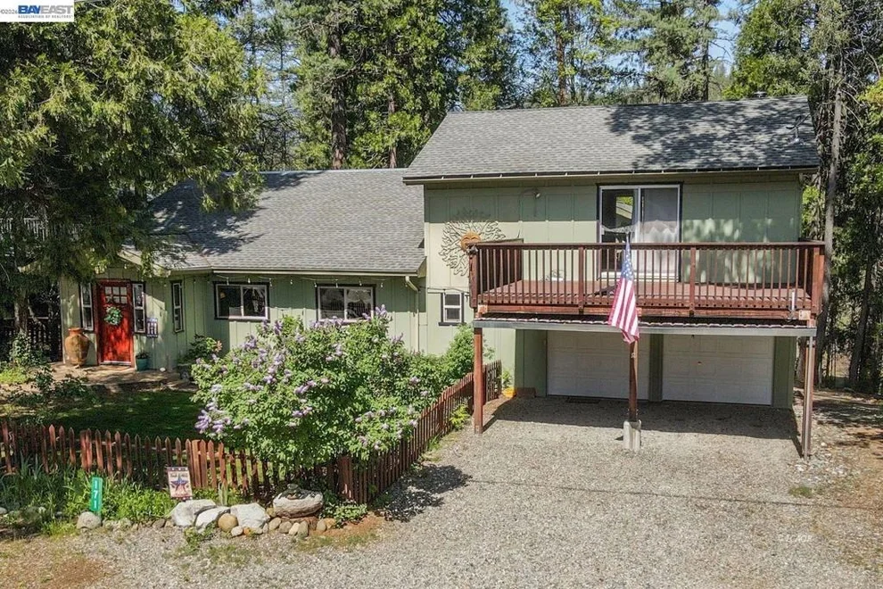 Unit for sale at 171 Airport Rd, Trinity Center, CA 96091