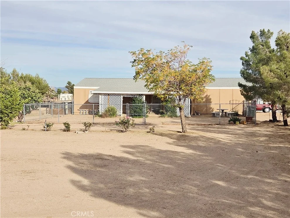 Unit for sale at 10375 Lilac, Oak Hills, CA 92344