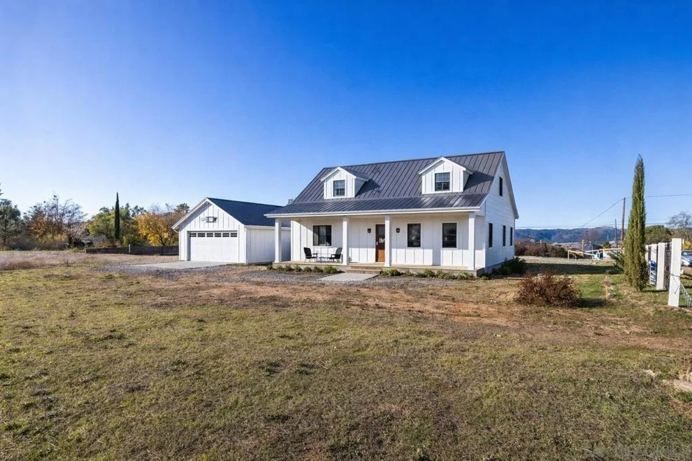Unit for sale at 21860 William Tell St, Santa Ysabel, CA 92070