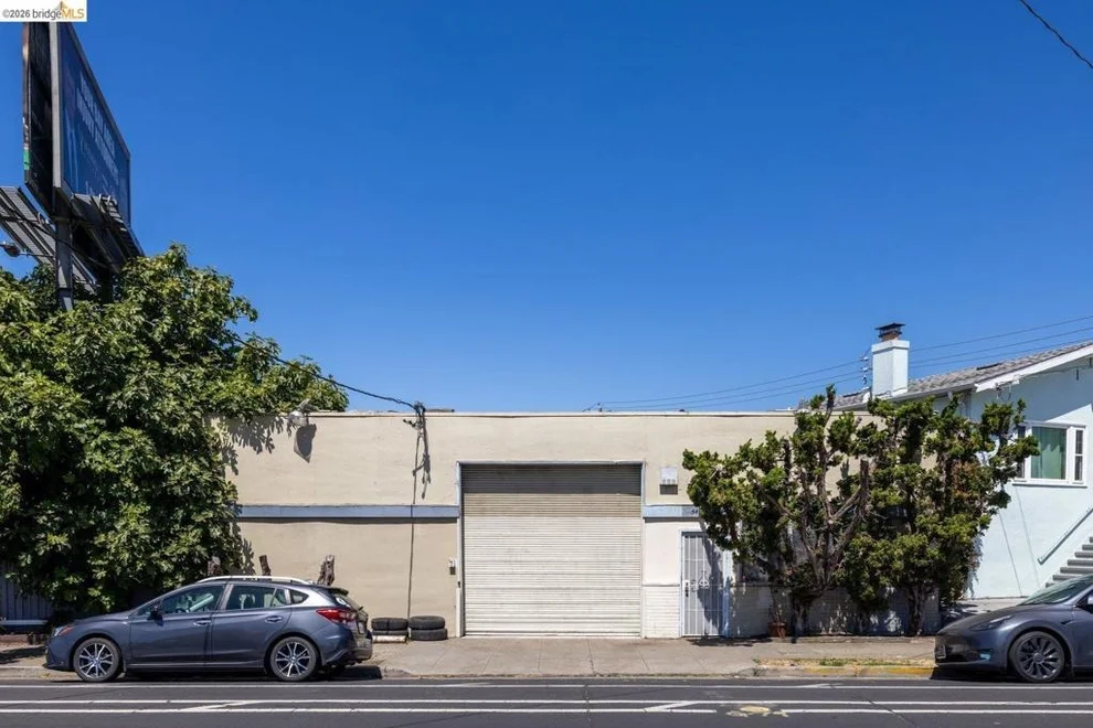 Unit for sale at 5417 Adeline St, Oakland, CA 94608
