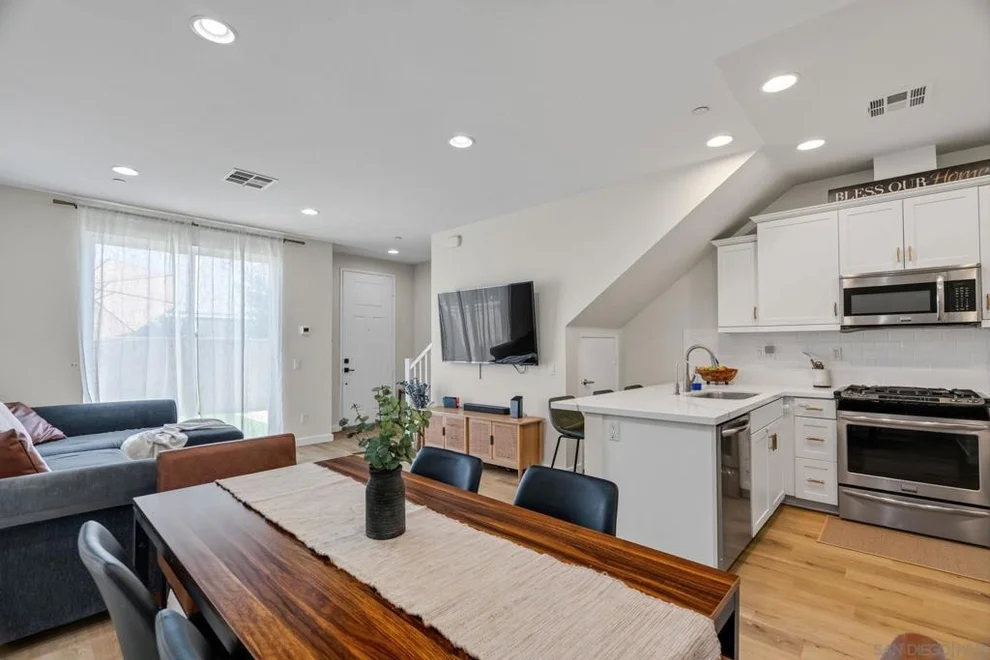 Unit for sale at 5403 San Roberto, San Diego, CA 92154