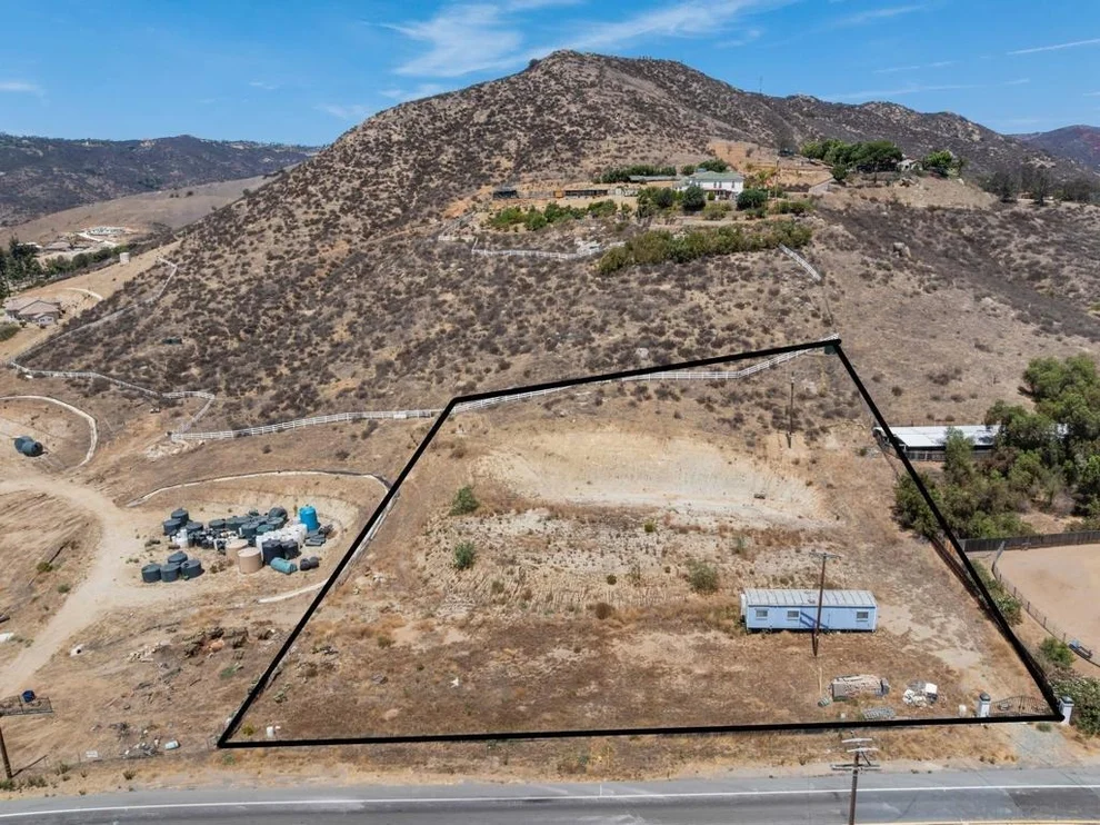 Unit for sale at 5352 Dehesa, El Cajon, CA 92019