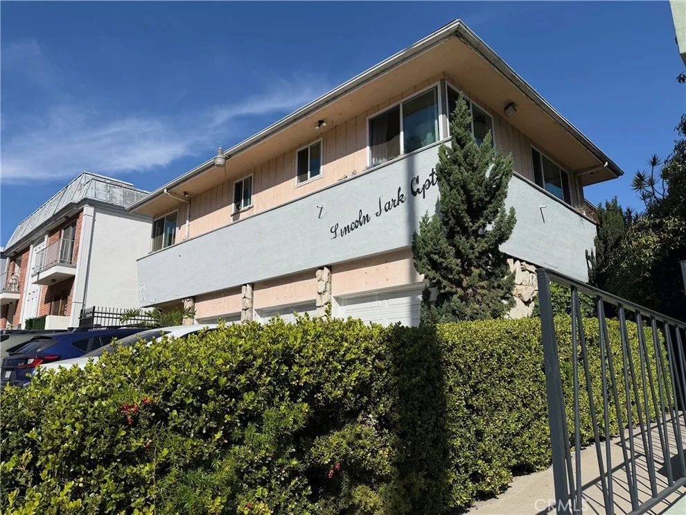 Unit for sale at 1129 Lincoln Boulevard, Santa Monica, CA 90403