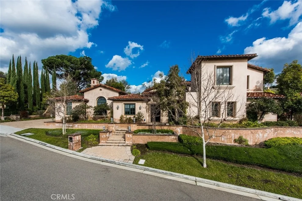 Unit for sale at 320 E Shivom Court, Anaheim Hills, CA 92808
