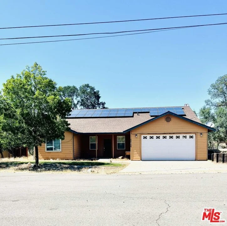 Unit for sale at 22168 Roe Way, Cottonwood, CA 96022