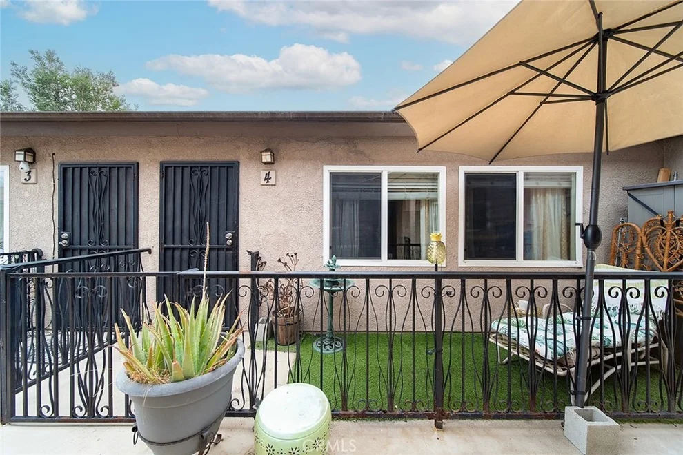 Unit for sale at 1100 Walnut, Long Beach, CA 90813