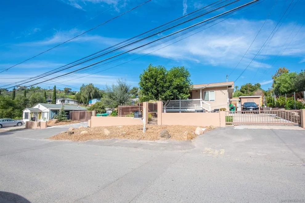 Unit for sale at 6406 08 N Radio Dr, San Diego, CA 92114