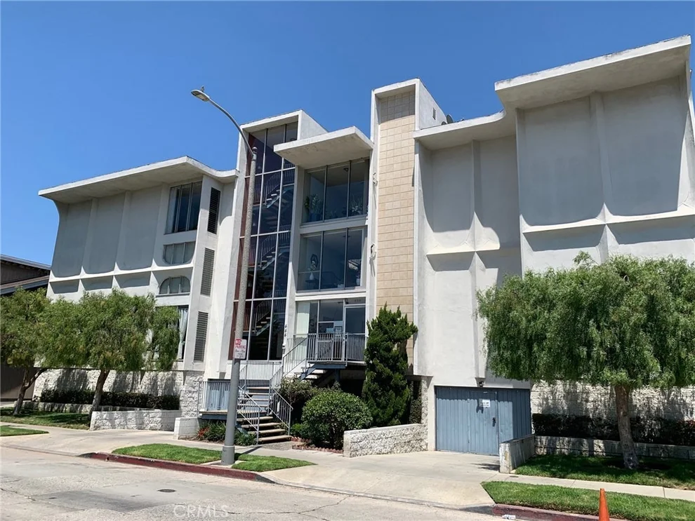 Unit for sale at 444 Obispo Avenue, Long Beach, CA 90814