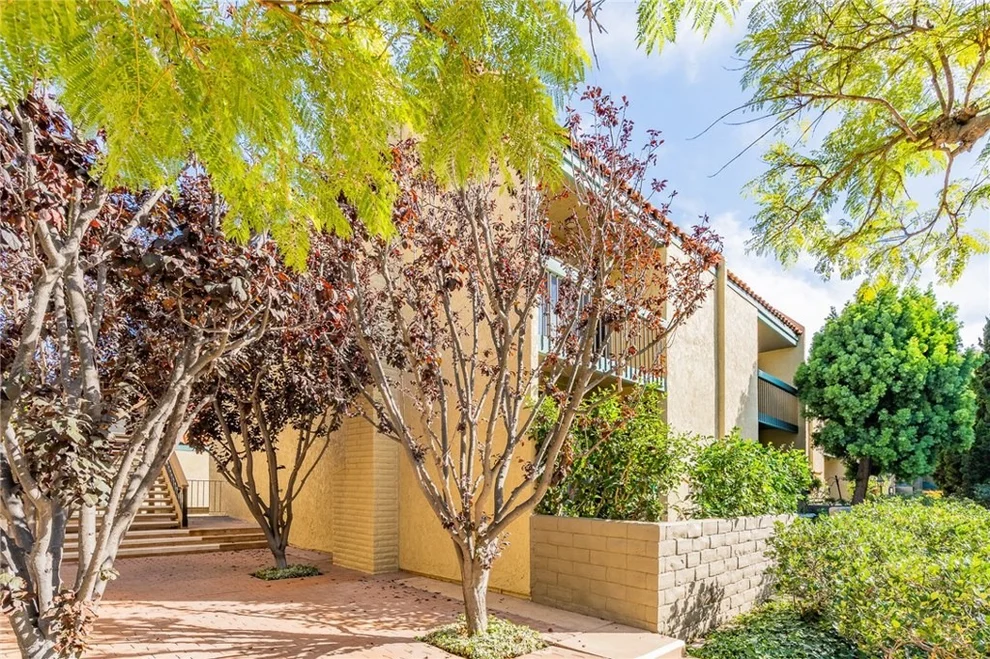 Unit for sale at 1004 Palo Verde Avenue, Long Beach, CA 90815