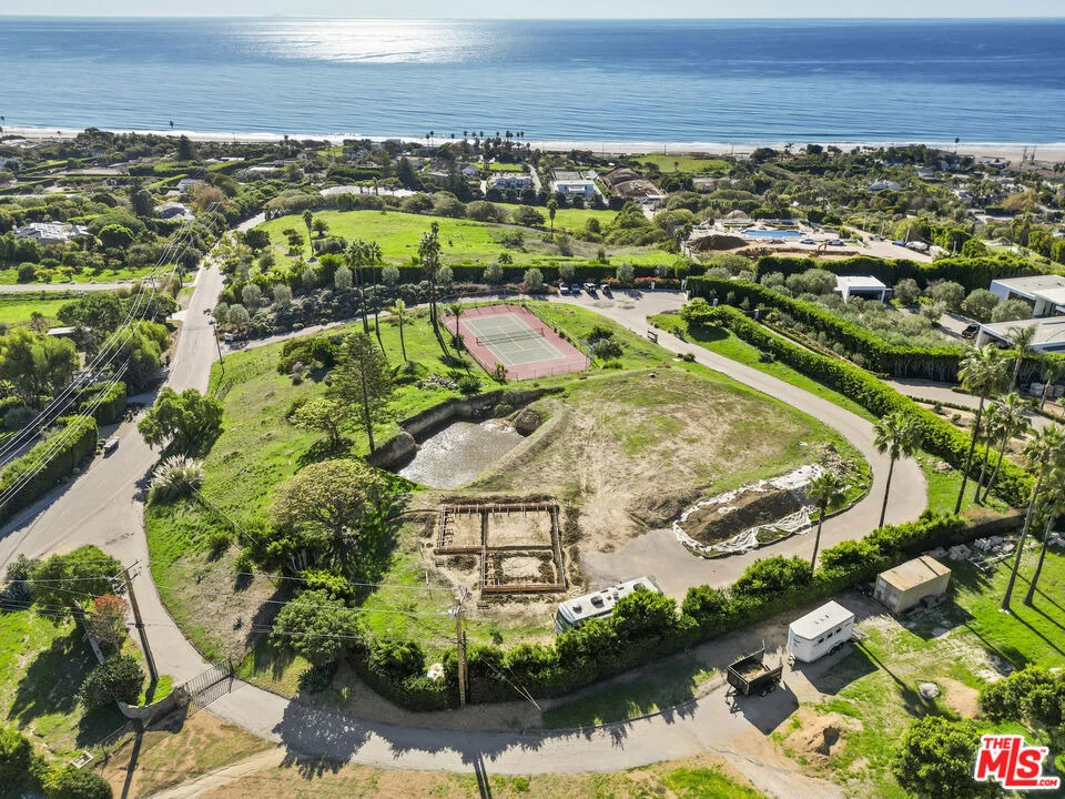 Unit for sale at 5909 Philip Avenue, Malibu, CA 90265