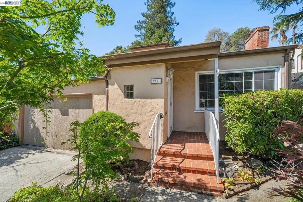 Unit for sale at 3231 Wisconsin St, Oakland, CA 94602