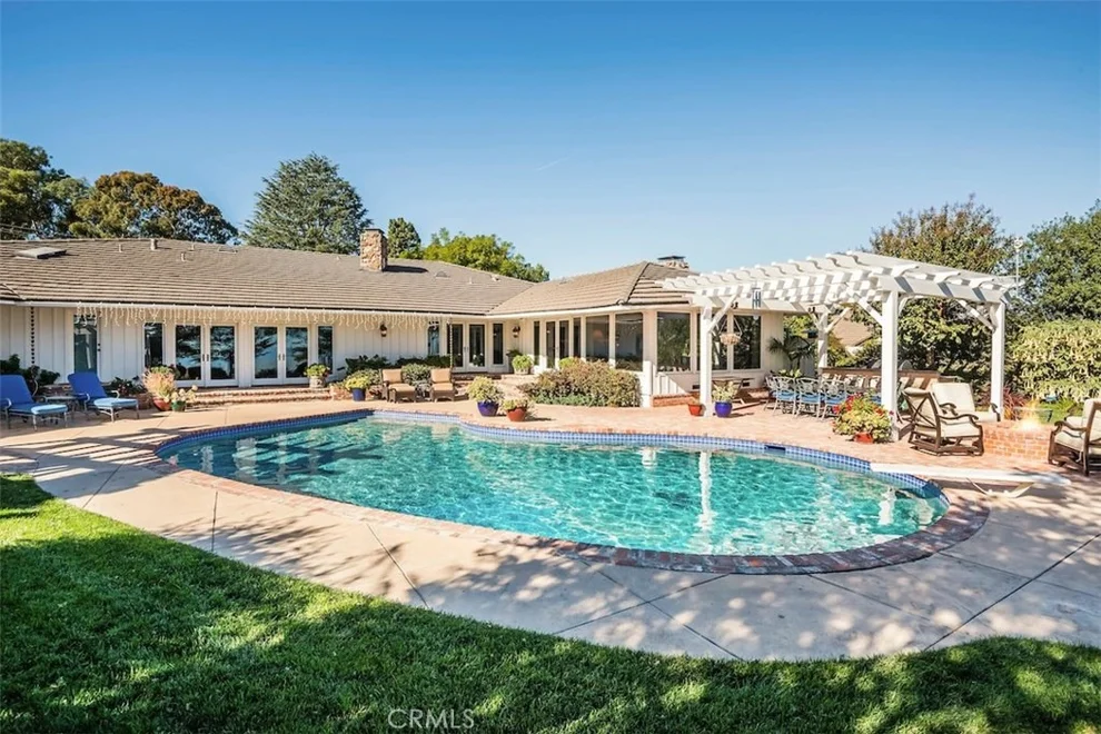 Unit for sale at 74 Eastfield Drive, Rolling Hills, CA 90274