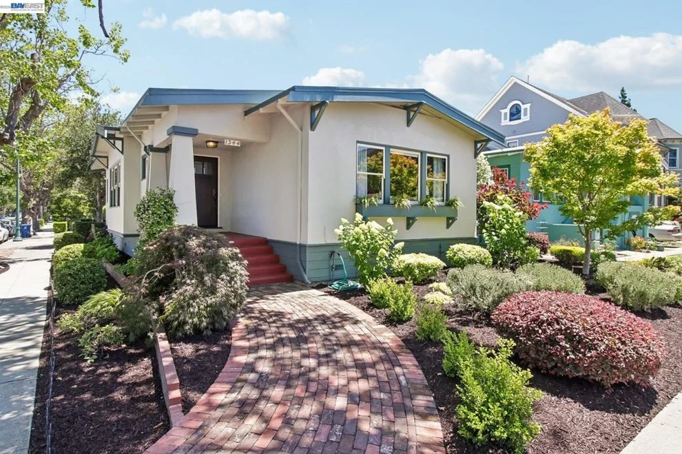 Unit for sale at 1344 Saint Charles St, Alameda, CA 94501