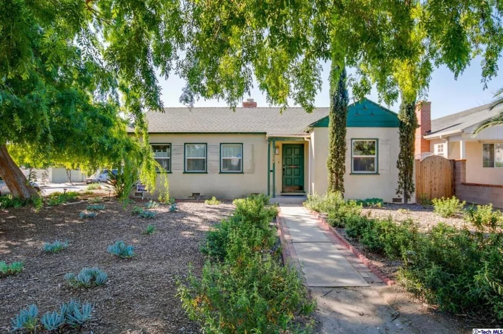 Unit for sale at 11302 Delano Street, North Hollywood, CA 91606