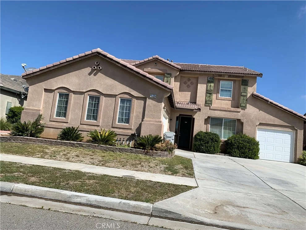 Unit for sale at 13794 Senna, Hesperia, CA 92344