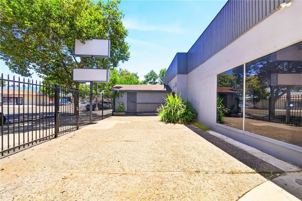 Unit for sale at 450 W Holt Avenue, Pomona, CA 91768