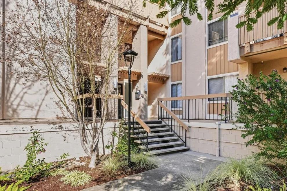Unit for sale at 400 Ortega Avenue, Mountain View, CA 94040