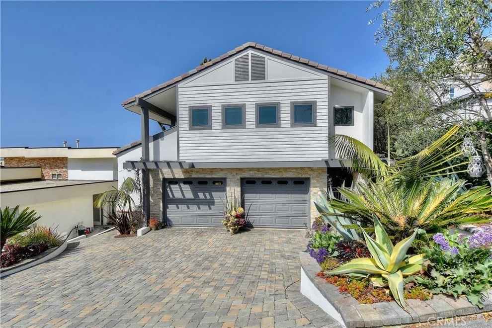 Unit for sale at 1075 Noria Street, Laguna Beach, CA 92651