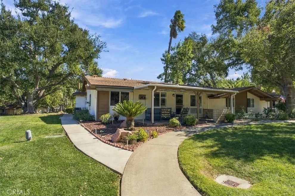 Unit for sale at 19348 Avenue Of The Oaks, Newhall, CA 91321