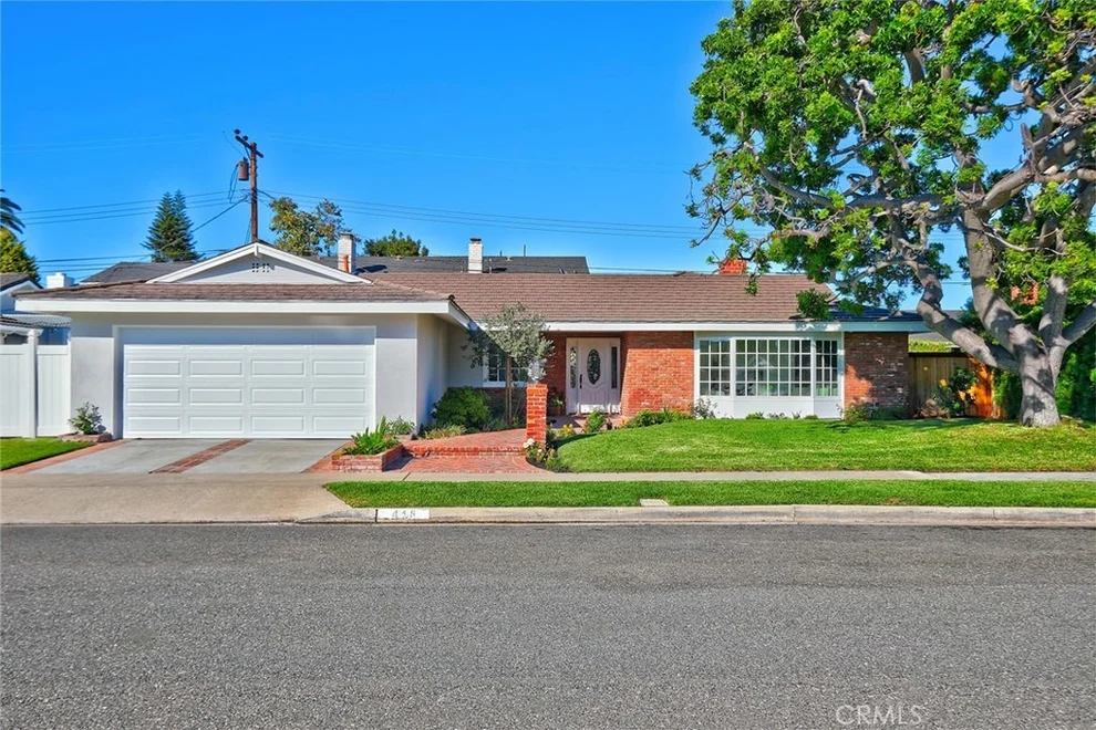 Unit for sale at 418 E Bay Street, Costa Mesa, CA 92627