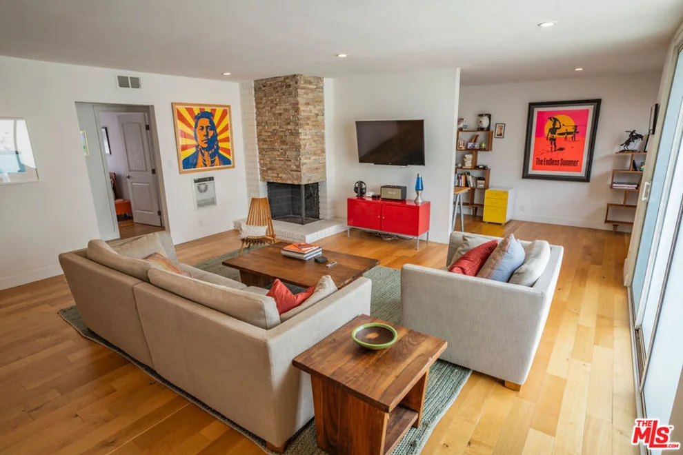 Unit for sale at 8358 Manitoba Street, Playa Del Rey, CA 90293